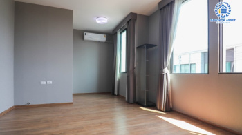 *****ทาวน์เฮ้าส์มือสองย่านนนทบุรี ม.พลีโน่ เวสต์เกต บ้านกล้วย-ไทรน้อย เนื้อที่ 17.5 ตร.ว. ฟังก์ชัน 3 ห้องนอน 2 ห้องน้ำ 2 ที่จอดรถ แถมฟรี! 2 เครื่องปรับอากาศ 1 เครื่องทำน้ำอุ่น และเฟอร์ฯ บิวท์อินทั้งหลัง บนทำเลแห่งการเดินทาง เพียง 20 นาทีก็ถึงรถไฟฟ้าสายสีม่วง "สถานีคลองบางไผ่" ใกล้ทางด่วน